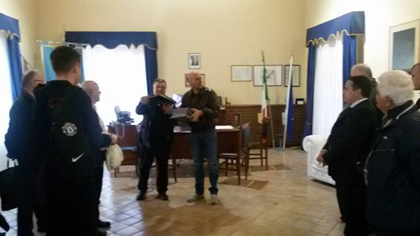 Ripacandida padre Rocco Rizzo al Comune col Sindaco